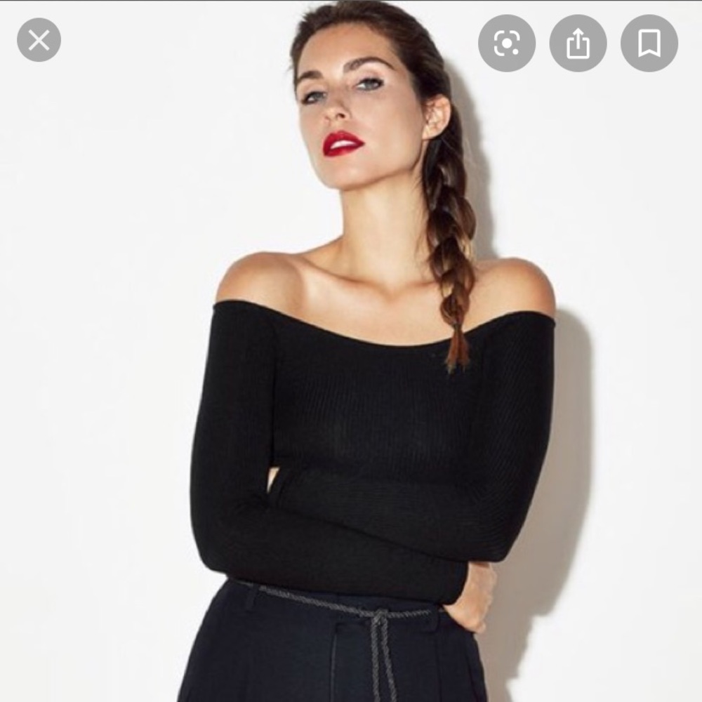 Reformation- Moraine Off Shoulder top